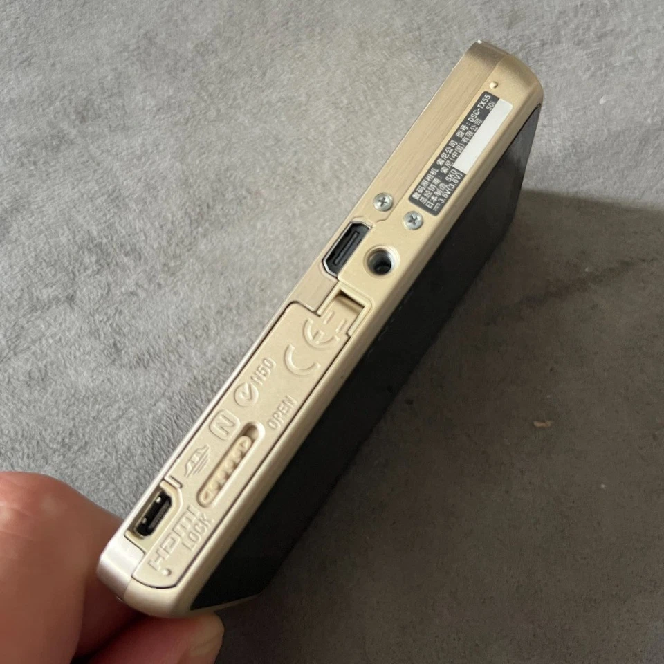 Sony Cyber-shot DSC-TX55 Digital Camera 16.2MP 5x with Accessories Gold - Image 3 of 4