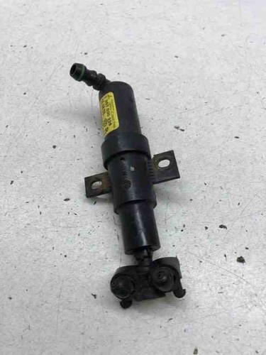 VW PASSAT B7 ALLTRACK 365 Scheinwerferwaschanlage rechts 3C0955104A 30589311