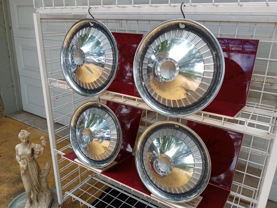 Tapacubos AMC Gremlin Hornet Rebel 1970-1971 14" (4) cubiertas de rueda antiguas de colección Foto 3 de 4