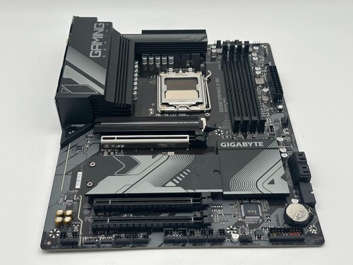 GIGABYTE B650 GAMING X AX AM5 ATX Motherboard READ - Picture 3 of 9