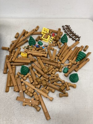 Vintage Wood Lincoln Log Figure lot Train Set With Loggers Etc Figures 
