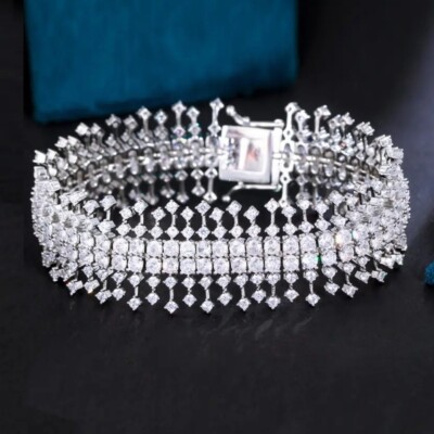 Gorgeous Silver Zircon Bracelet D13