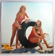 30x30 VINTAGE 1960S KODAK FILM ADVERTISING OF BEAUTIFUL WOMEN ON THE BEACH