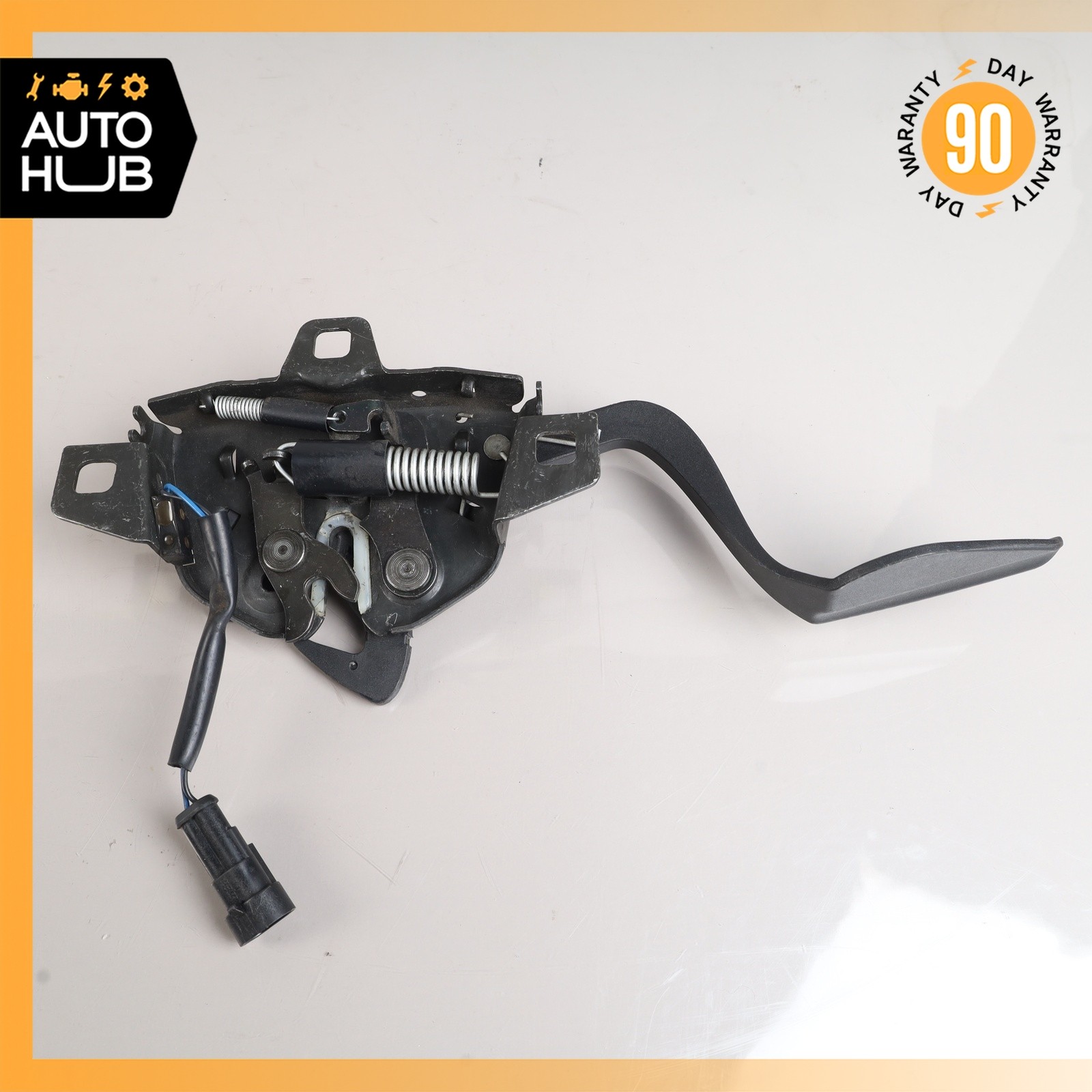 Maserati Quattroporte 2003-2013 Hood latch