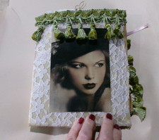 JUNK JOURNAL GREEN TASSEL RED LIPSTICK LACE WOMAN HANDMADE TUCK SIZE 6 1/2" X 8"