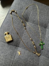 Schmuck-Set: 4 Vintage & Moderne Stücke (Mat...