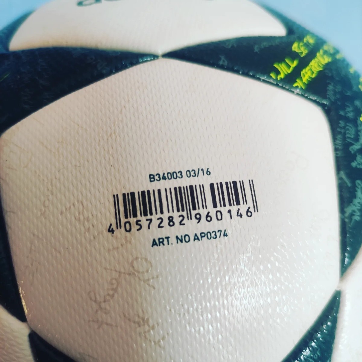 UEFA Champions League 16/17 荒天用公式試合球 UEFA Champions League 16/17 荒天用公式試合球（UEFA Champions