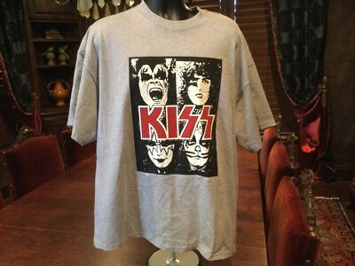 Delta Mens Kiss T Shirt. 2XL Big And Tall Size. Gray. Nice Graphics