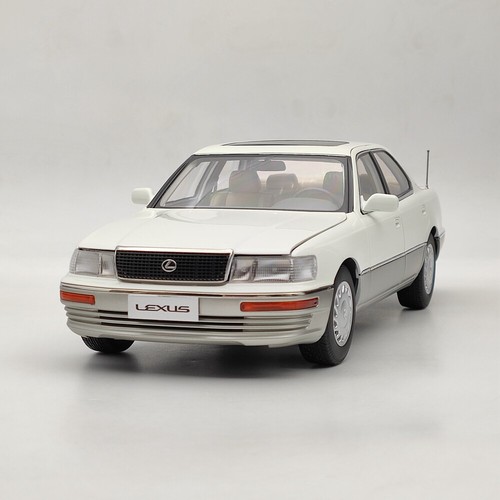 1/18 Toyota Lexus LS400 Primera Generación Blanco Diecast Modelo Coche Colección Abierto - Imagen 5 de 10