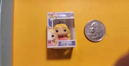 Funko Bitty Pops Asst Disney Princess ,Pixar ,Disney Princess, Marvel.DC, Rudolf