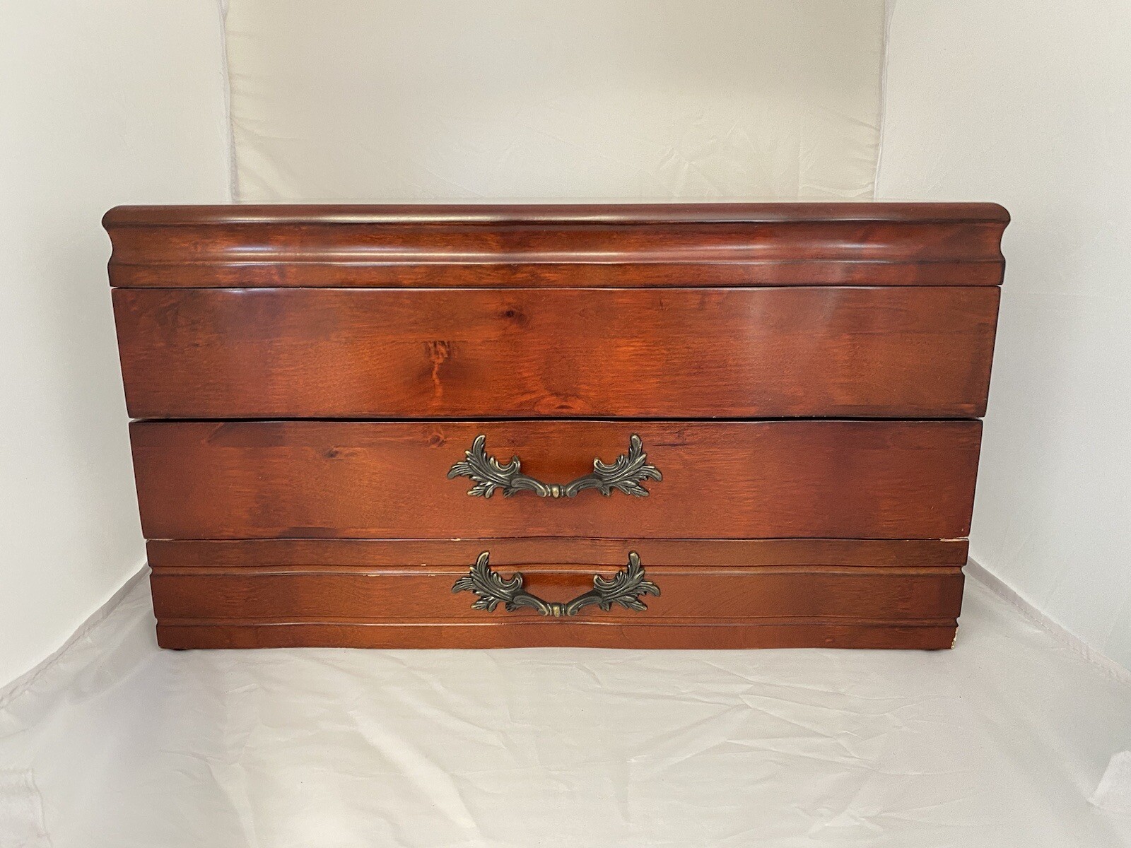 Reed&Barton Handmade Chests Tarnish Resistant 2Drawer Silverware Chest