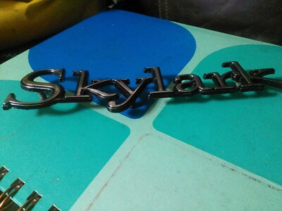 のーまーく 1969 70 71 1972 Buick Skylark Emblem 16166 md1 7736039 chrome