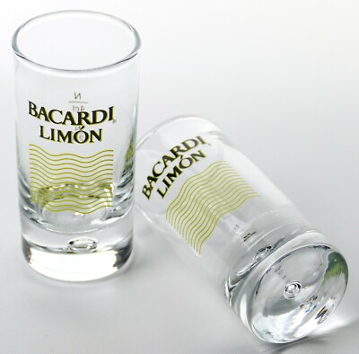 2 x Bacardi Limon Shotglas 2 cl und 4 cl Rum Luftperle im Boden Schnapsglas 8035