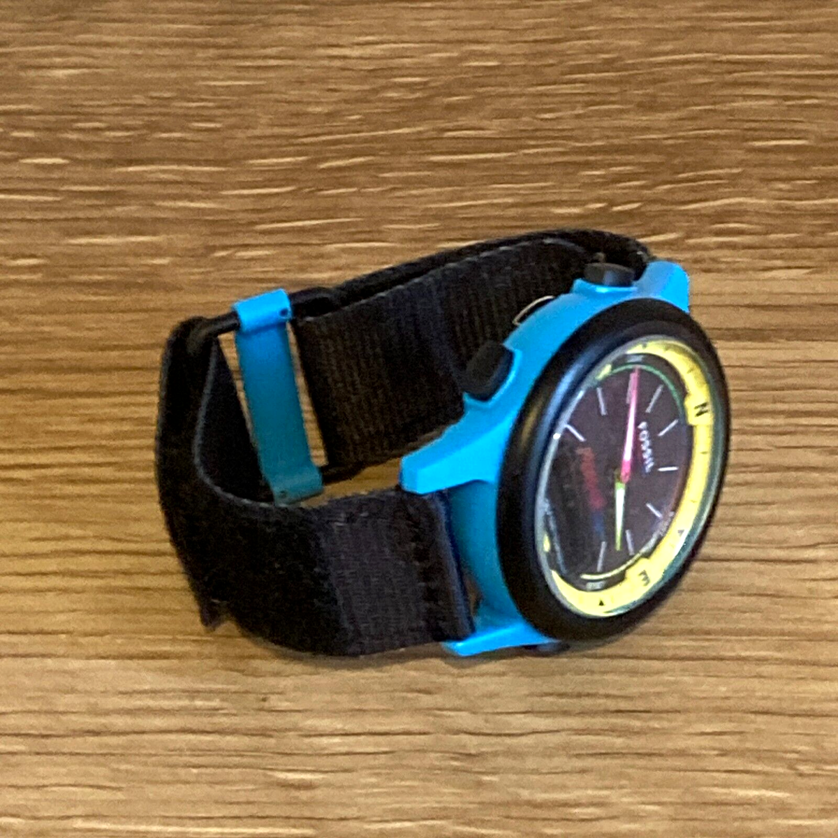 FOSSIL MAUI AND SONS コラボ　SOLAR ウォッチ　腕時計 Maui and Sons x Fossil Limited Edition Solar Powered Ani