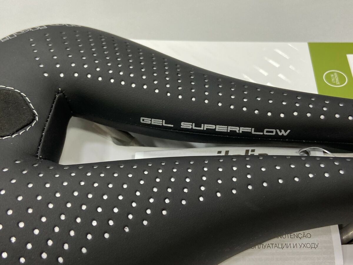 Selle Italia Diva Gel Superflow TI 316 Rail L3 152x270mm Selle Italia Diva Gel Superflow TI 316 Rail L3 152x270mm