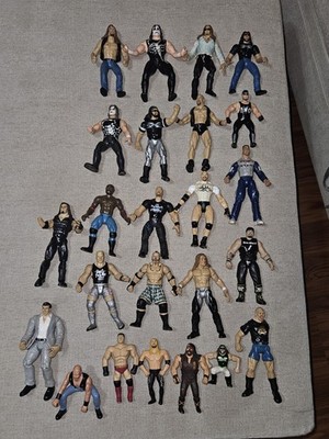 Lot of 25 WWF WWE WCW Wrestling Action Figures Jakks ToyBiz