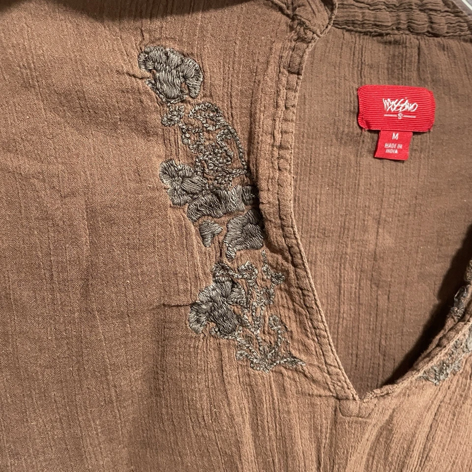 Blusa Fairy Grunge Mossimo Crepe Tamanho Médio Marrom Boho Bordada Floral - Imagem 4 de 4