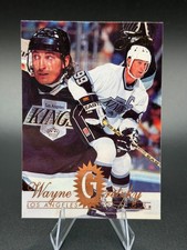 1994-95 Fleer Flair WAYNE GRETZKY #79 Los Angeles Kings (HOF)