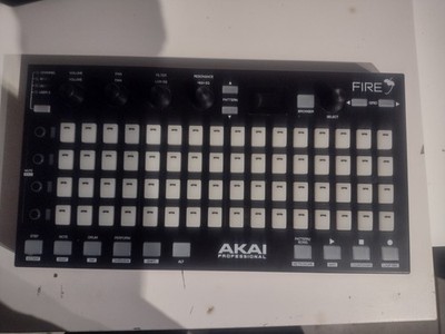 Akai Professional Fire Midi Controller für FL Studio für Musik Produktion