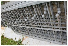 1m von 13,5 lfdm. Zaun verzinkt 1990 Br&uuml;stung Gel&auml;nder Mohn