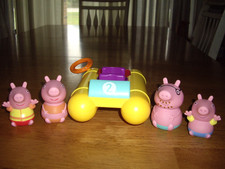 TOMY Peppa Pig Pull & Go Amarillo Bote Pedal Baño 4 Goma Agua Squirters