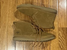 UGG Women's Neumel Chukka Boots Chestnut Suede US Size 5