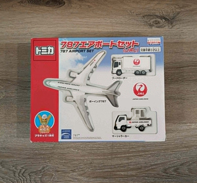 Takara Tomy Tomica Gift 787 Airport Set Ana Mini Car Toy NEW