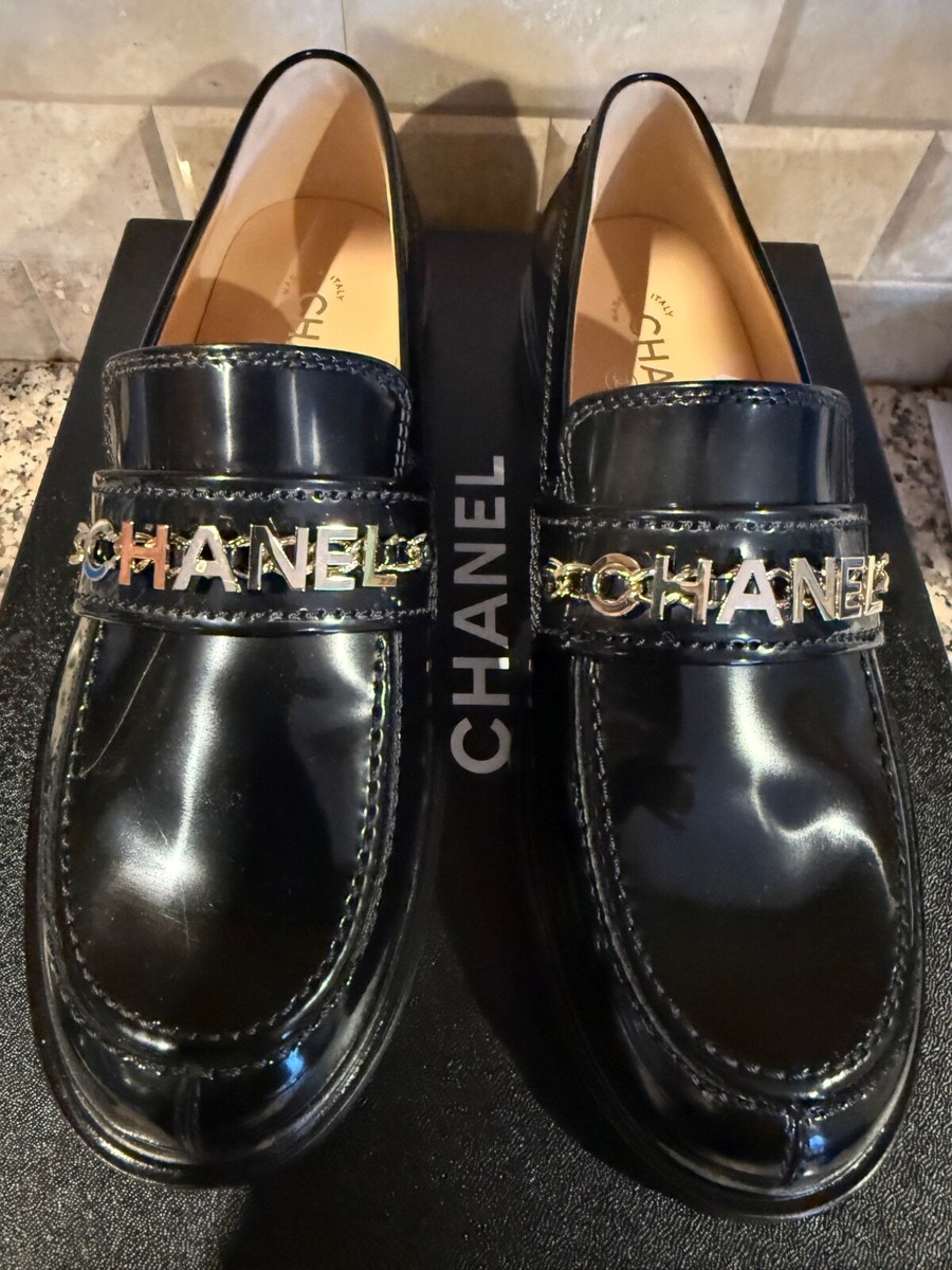 CHANEL 21S NEW TAGS CLASSIC BLACK LEATHER GOLD CC CHAIN CHANEL 21S NEW TAGS CLASSIC BLACK LEATHER GOLD CC CHAIN