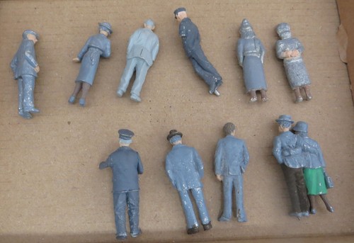 Figuras/pasajeros de plataforma de estación pintadas de metal blanco calibre O escala 7 mm #4 - Imagen 7 de 7