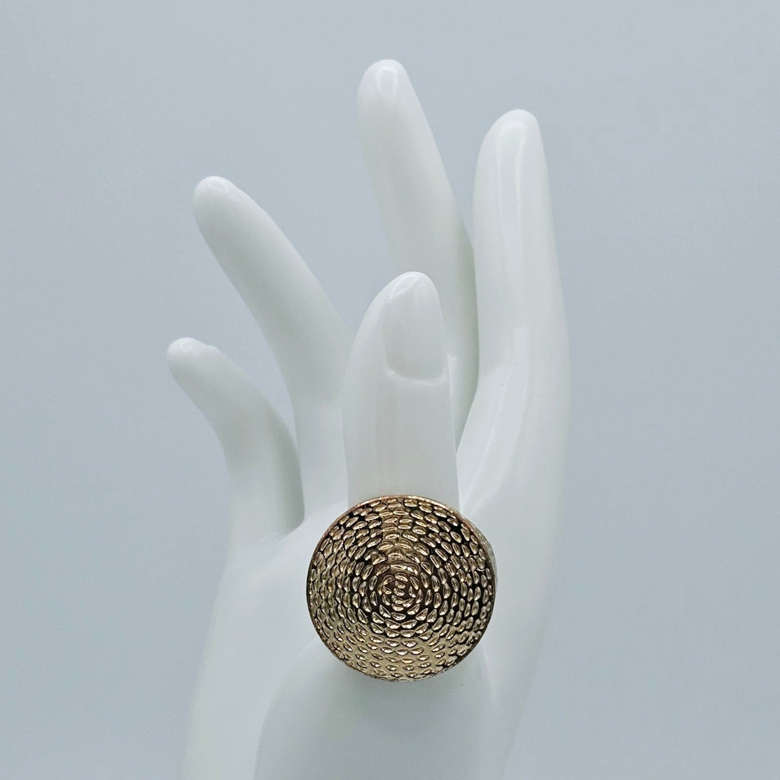 Circle Ring Vintage Stretch Textured Goldtone Fla… - image 2