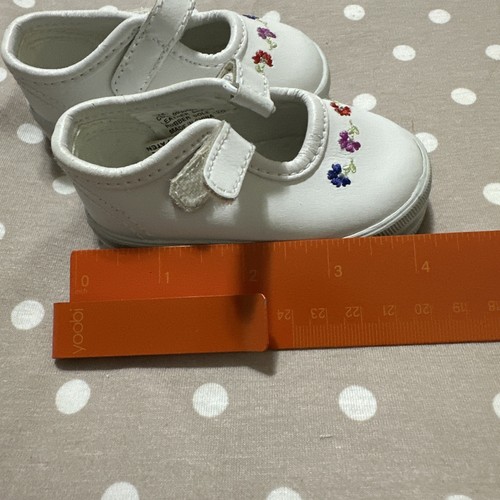 Zapatos Tenis Cherokee Vintage Bebé Talla 1 Blanco Bordado Flores Niñas - Imagen 12 de 12