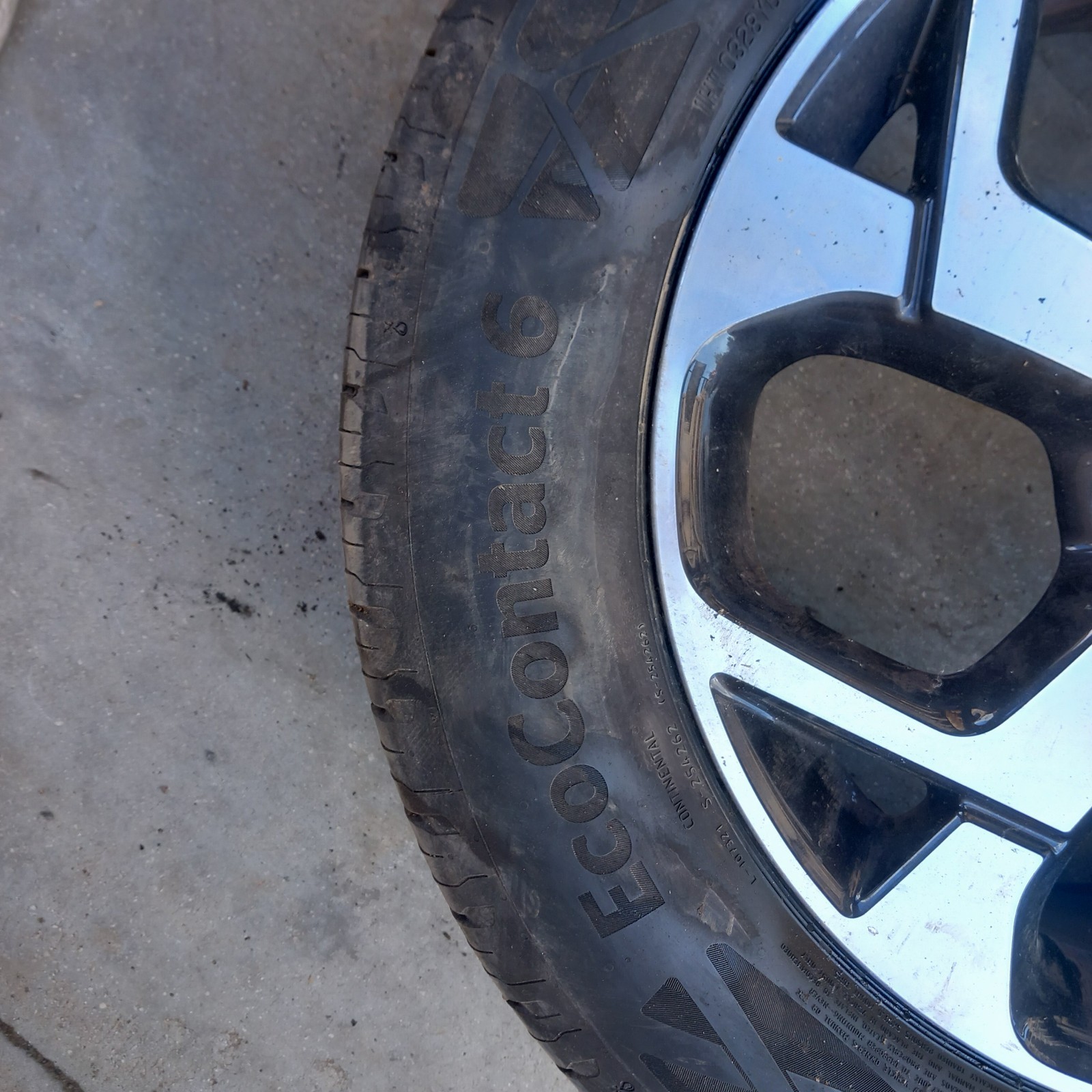 Cerchio in lega 17 Kia Sportage 225 60 17 99H Continental DOT3221 foto 4
