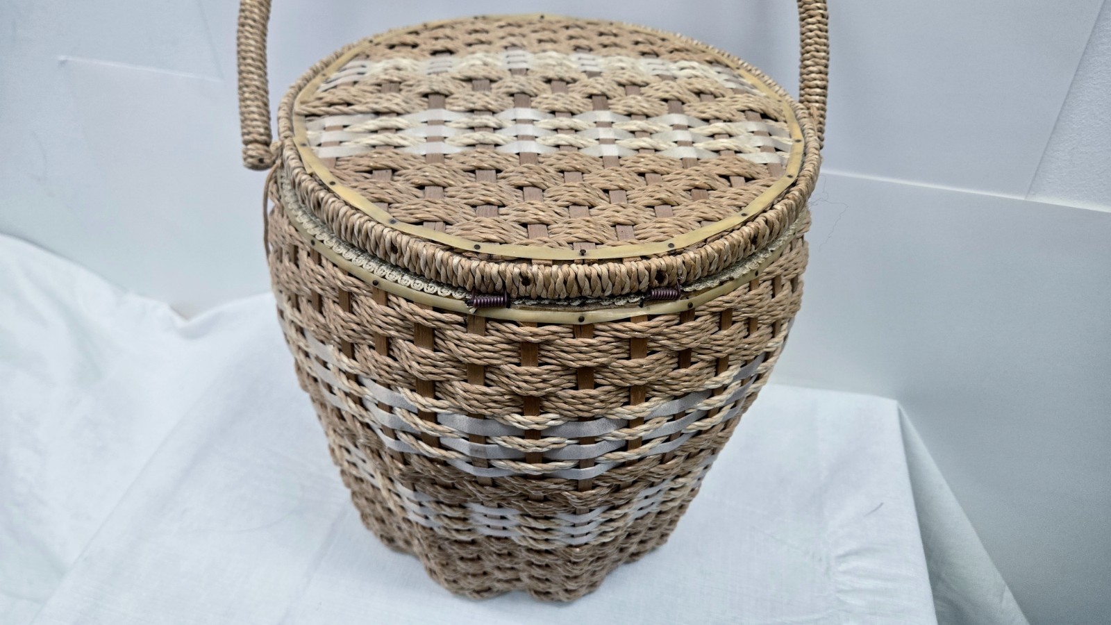 Vintage Dritz Large Round MCM Sewing Basket Woven Wicker Organizer Tray