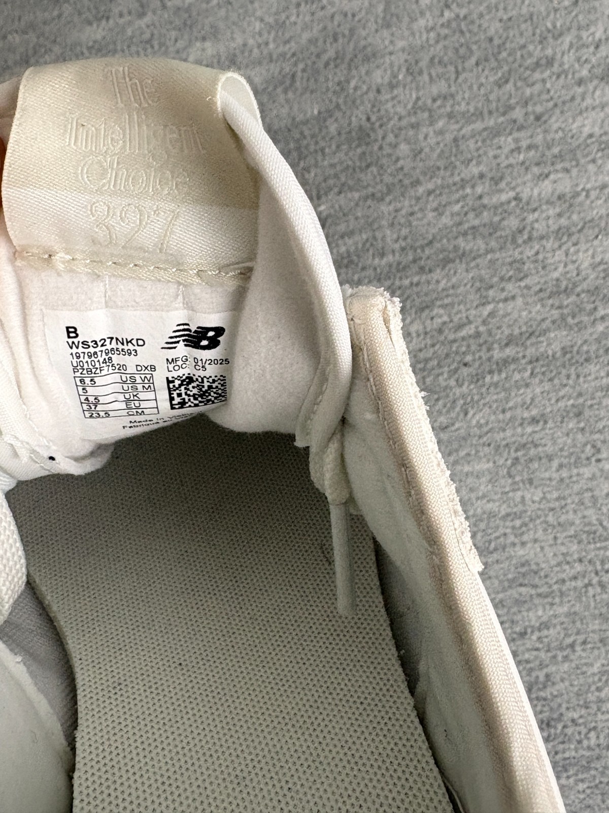 New Balance 327 Lifestyle Sneakers Womens 6.5 M Beige White Walking Comfort thumbnail 11