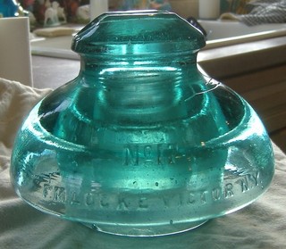 F. M. Locke No. 17 Insulator CD 300 Light Aqua