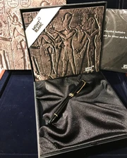 Montblanc Meisterstück Gold-coated classique rollerball pen