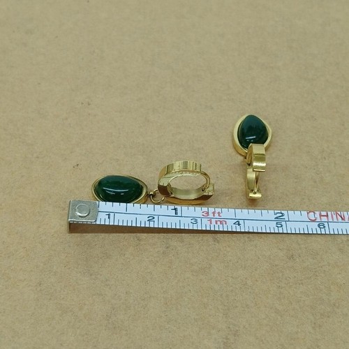 Stainless Steel earrings , New with tags , Gold & green - Picture 9 of 9