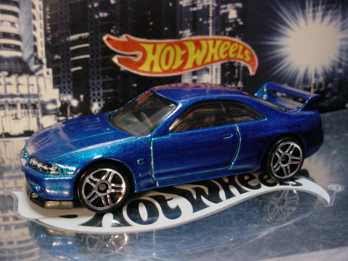 NEW! 2018 Hot Wheels NISSAN SKYLINE GT-R R33 #46✰Blue;pr5✰Then