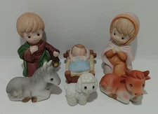 Vintage Christmas Ceramic 6 Piece Children Nativity Set Holiday Display Taiwan 