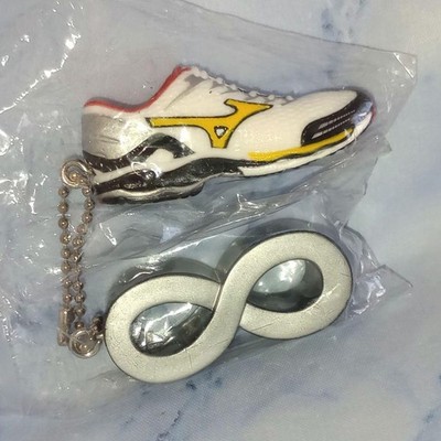 Mizuno Wave Creation 8 Keychain Figure Miniature Running Shoes Rare/LE Unopened