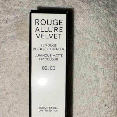 CHANEL Rouge Allure Velvet Lipstick 02:00 Red Matte Luminous Stick 18M