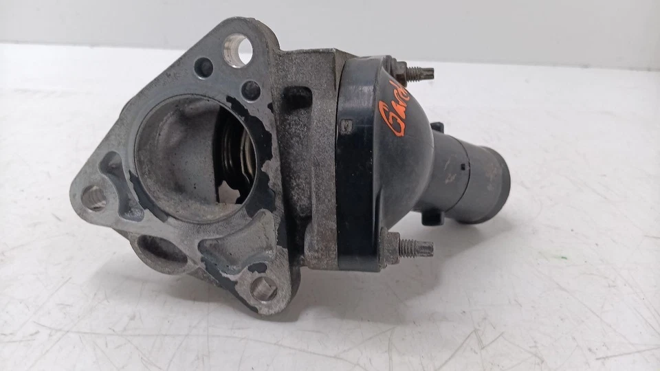 Carcasa termostato Corolla 2016 1393452 Foto 4 de 4