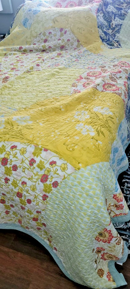 Colcha edredón retazos Cal King 3 piezas POTTERY BARN y 2 farsas reversibles 108x94 Foto 3 de 4