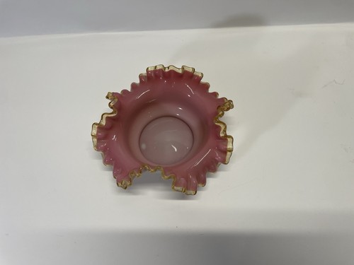 Antique Victorian Pink Cased Glass Ruffled Bowl w/ Amber Edge – Circa 1890–1910 - Picture 4 of 7