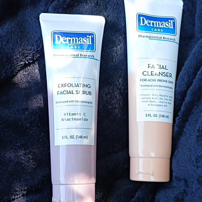 Dermasil Labs Facial Scrub Vitamin C + Niacinamide 5 fl oz