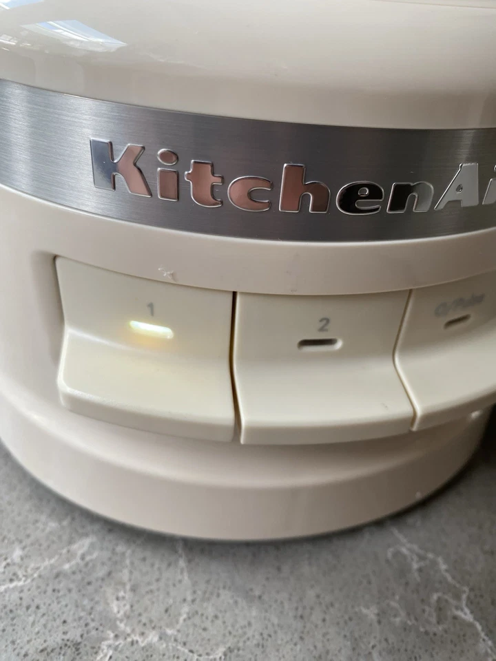 KitchenAid 1.7L Almond Cream Food Processor RRP£169 - Image 3 of 4