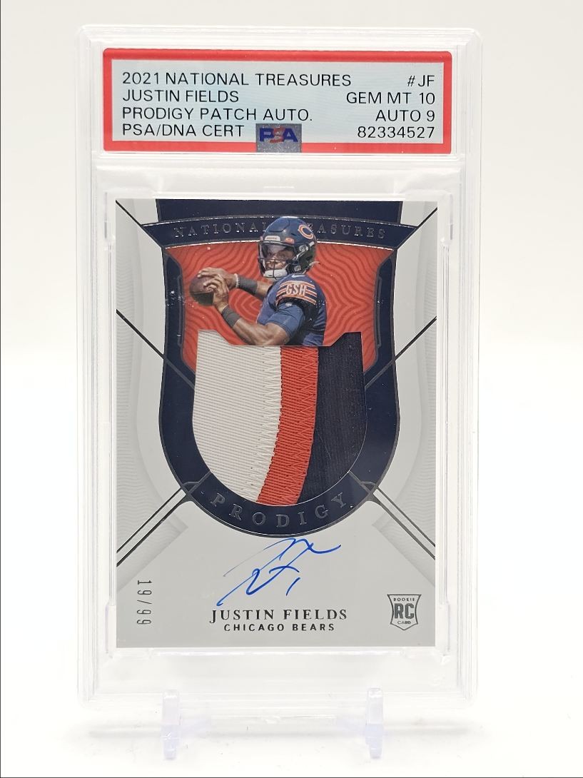 Justin Fields Panini National Treasures Rookie Material Signatures #JF Base