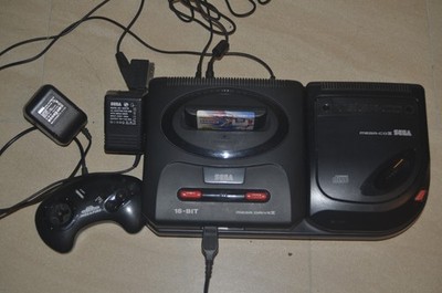 Sega Megadrive 2 Konsole mit Mega CD 2 - Funkion OK