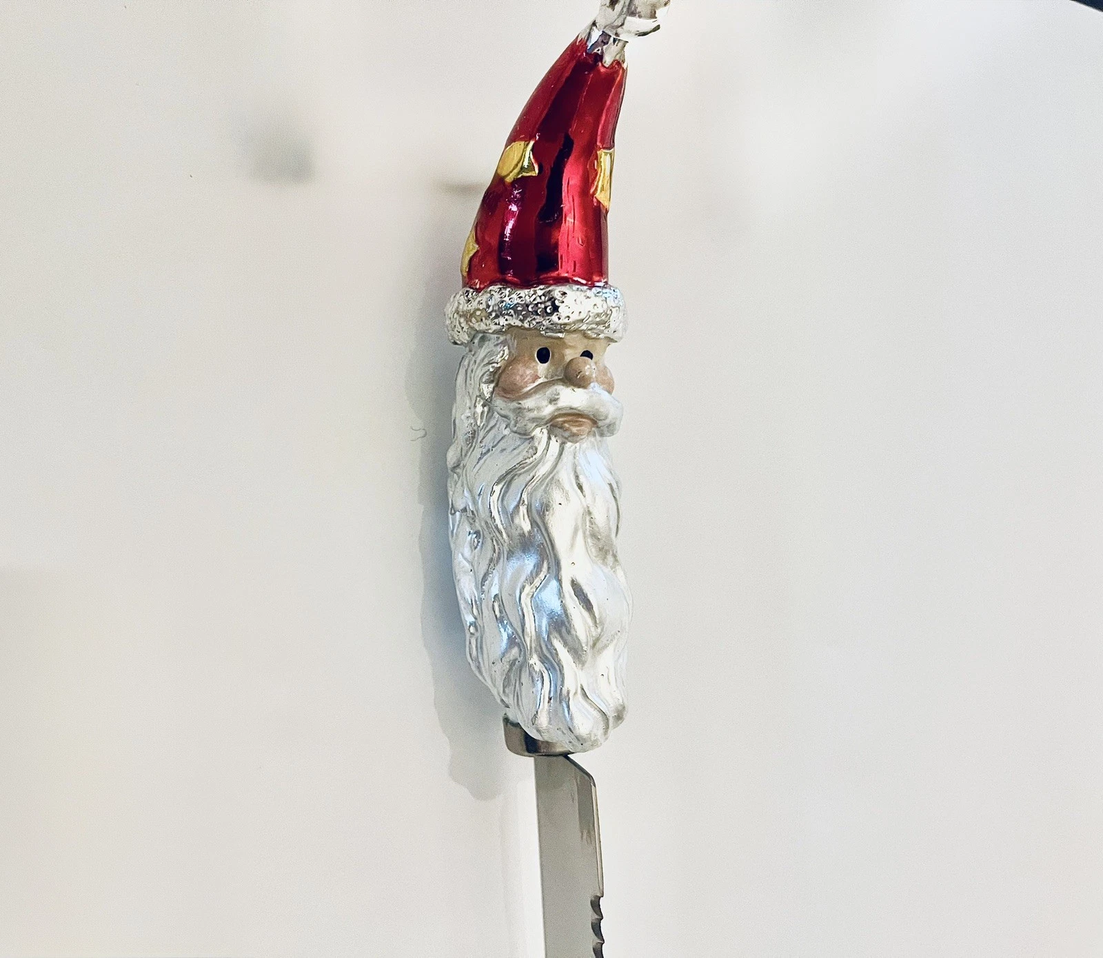 12” Santa Carving Knife With Serrated Boston Warehouse, HP Glass And Stainless