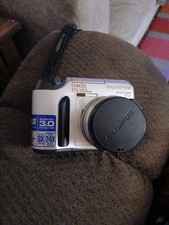 Olympus CAMEDIA C-720 Ultra Zoom 3.0 MP Digital Camera Silver 128MB Card-Tested